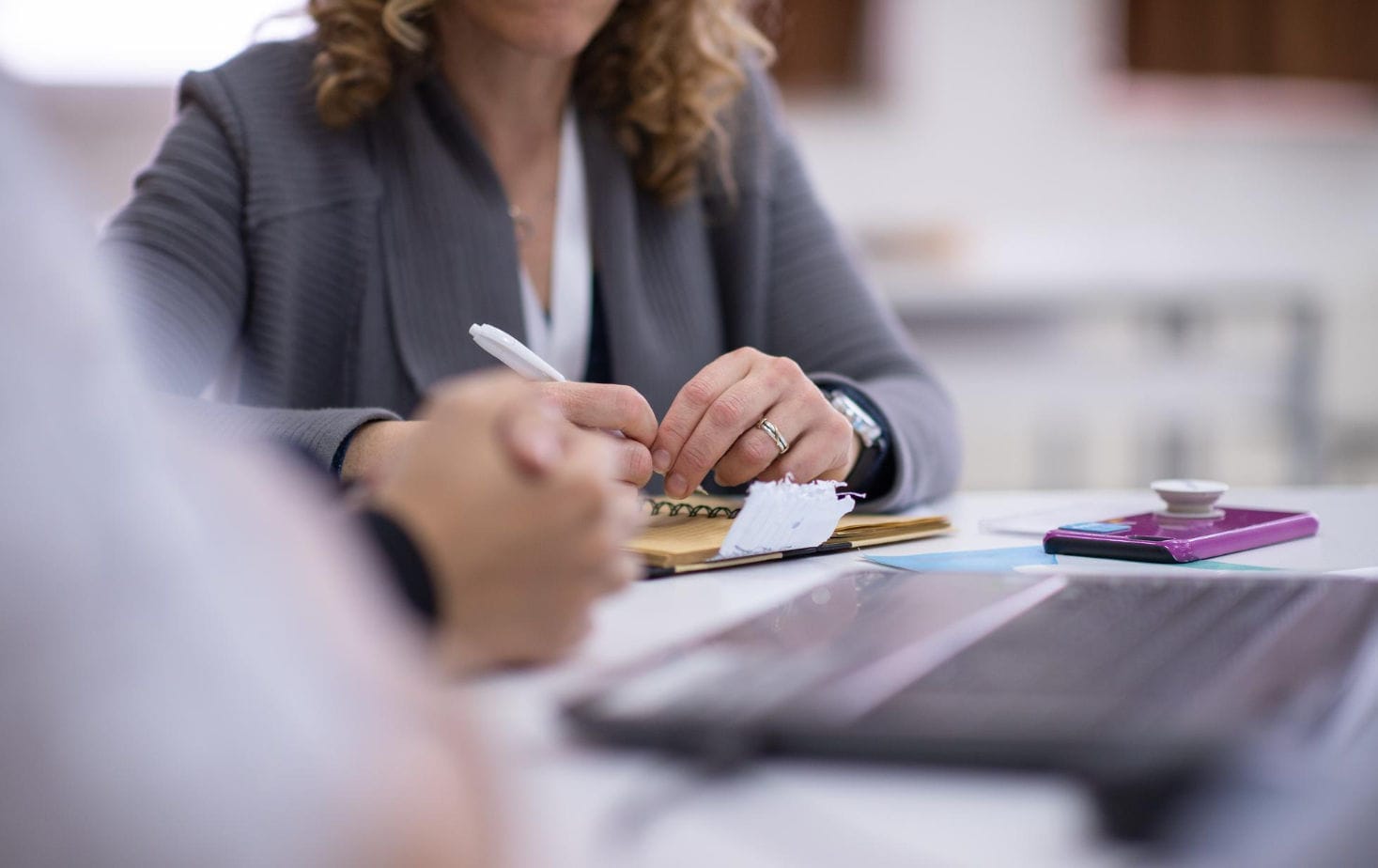 Jak zapłacić sądowy nakaz zapłaty? Poznaj taktykę prawników